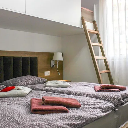 Cinco 1398 * Durrës