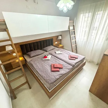 Cinco 1398 Lägenhet *