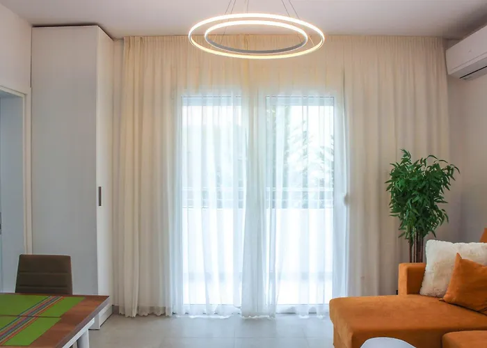 Cinco 1398 Apartmán