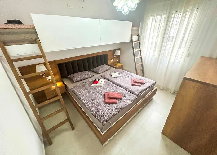 Cinco 1398 Apartmán *